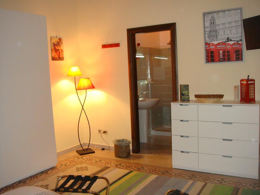A Canzuncella 2* Napels